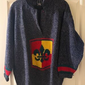 Stylish Women's Blue Crewneck Sweater with Crest